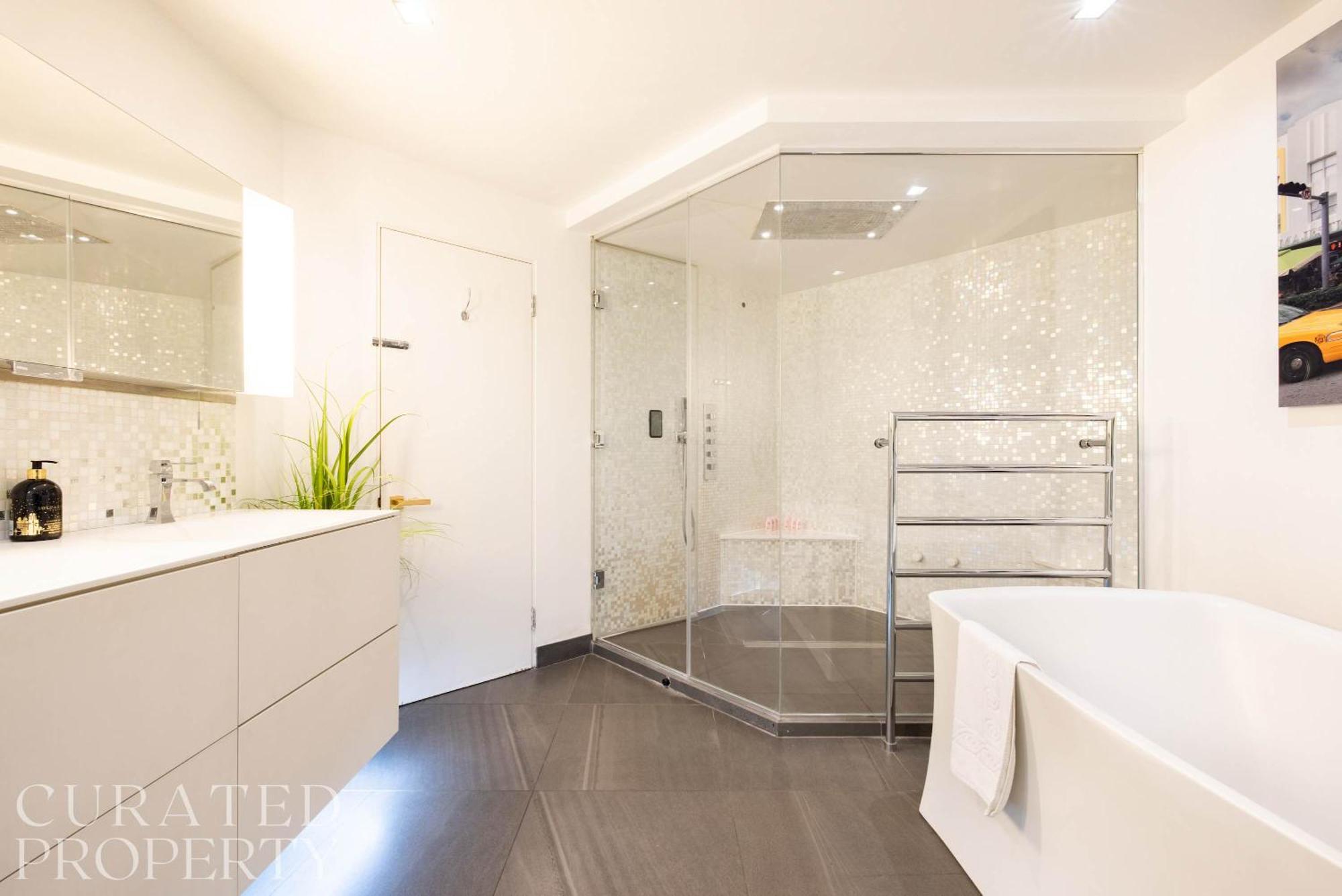 Amazingly Luxurious Loft Apartment, Soho - 3 Bedrooms, 2 Bath & Office Appartamento *