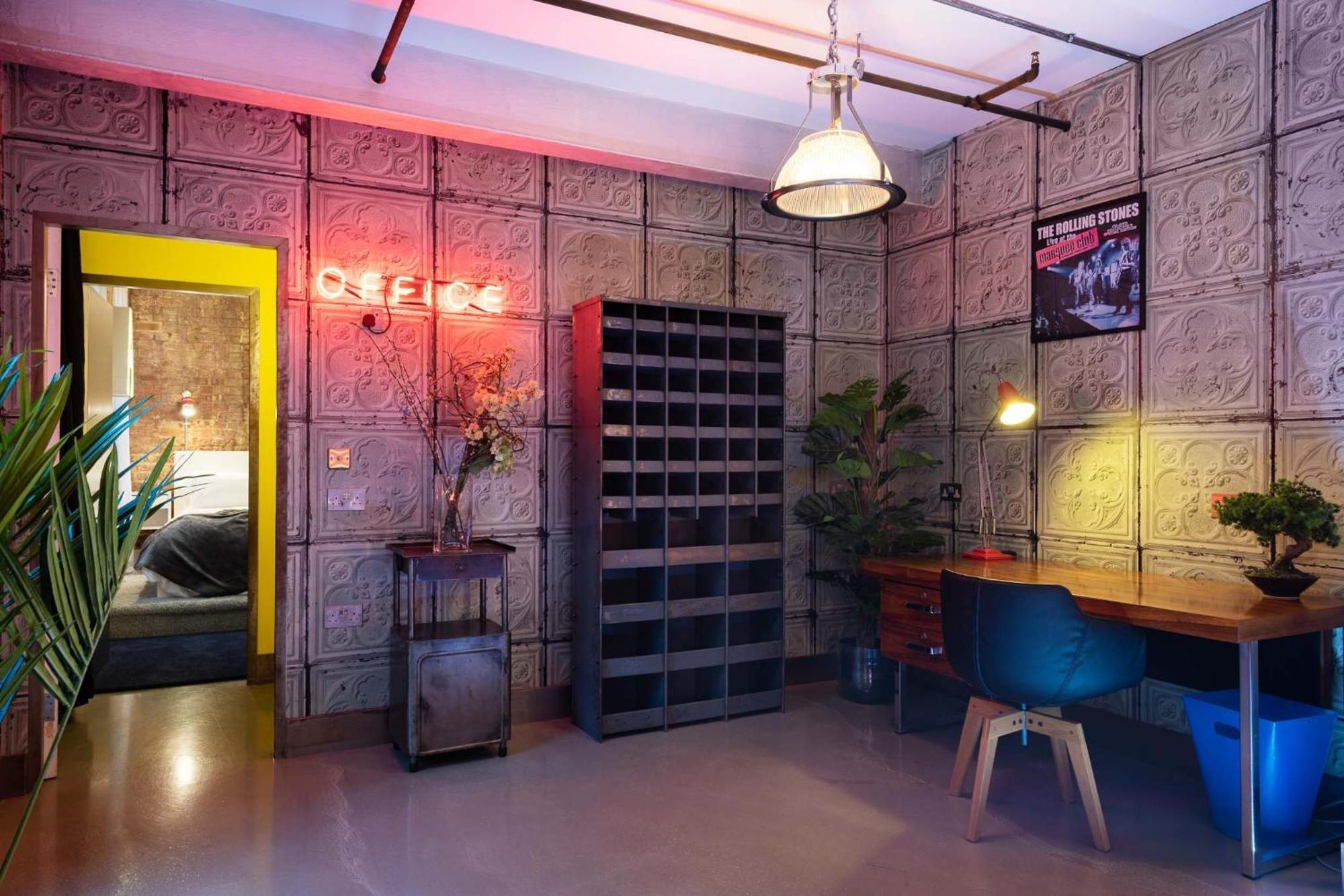 Appartamento Amazingly Luxurious Loft Apartment, Soho - 3 Bedrooms, 2 Bath & Office Londra