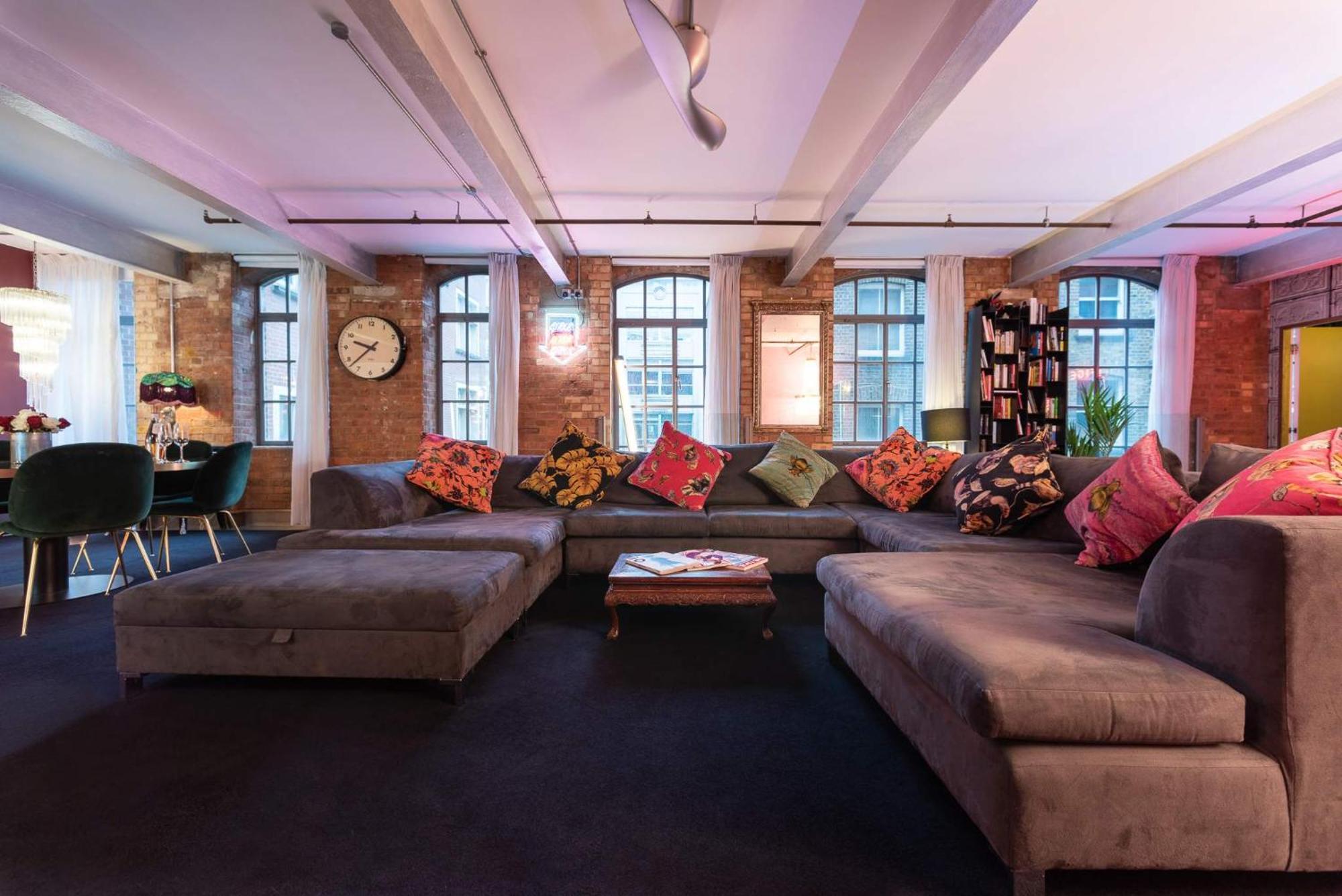 Amazingly Luxurious Loft Apartment, Soho - 3 Bedrooms, 2 Bath & Office Appartamento
