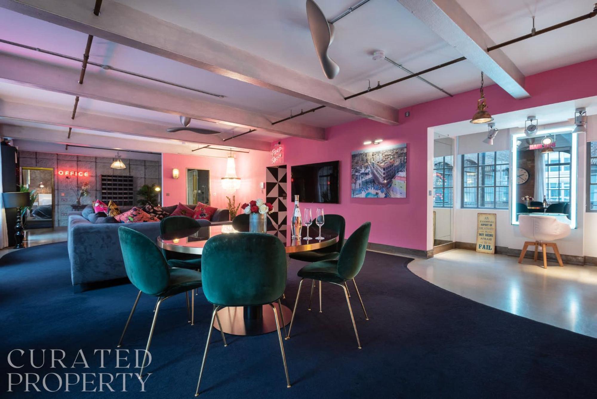 Amazingly Luxurious Loft Apartment, Soho - 3 Bedrooms, 2 Bath & Office Apartment *