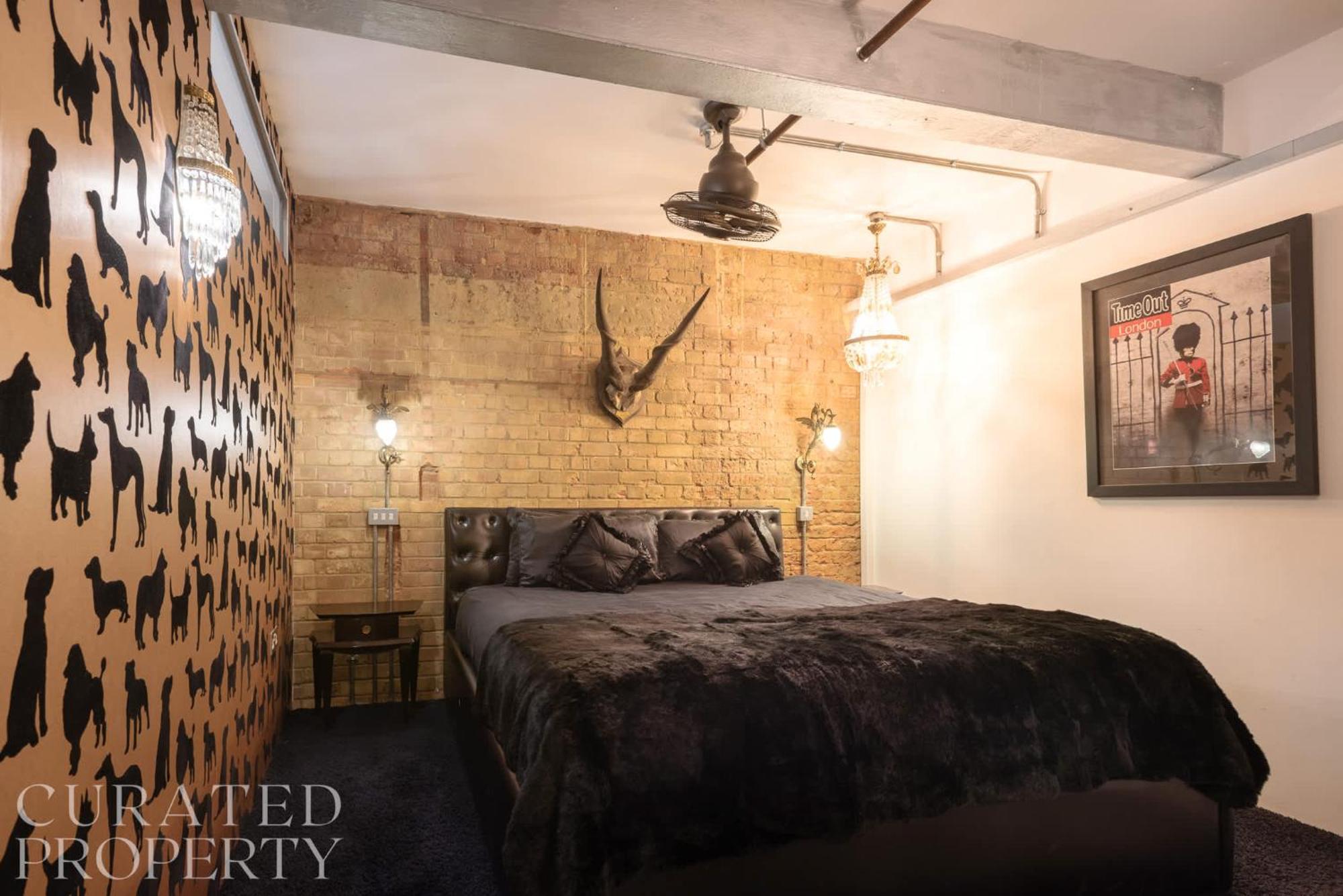 Amazingly Luxurious Loft Apartment, Soho - 3 Bedrooms, 2 Bath & Office *
