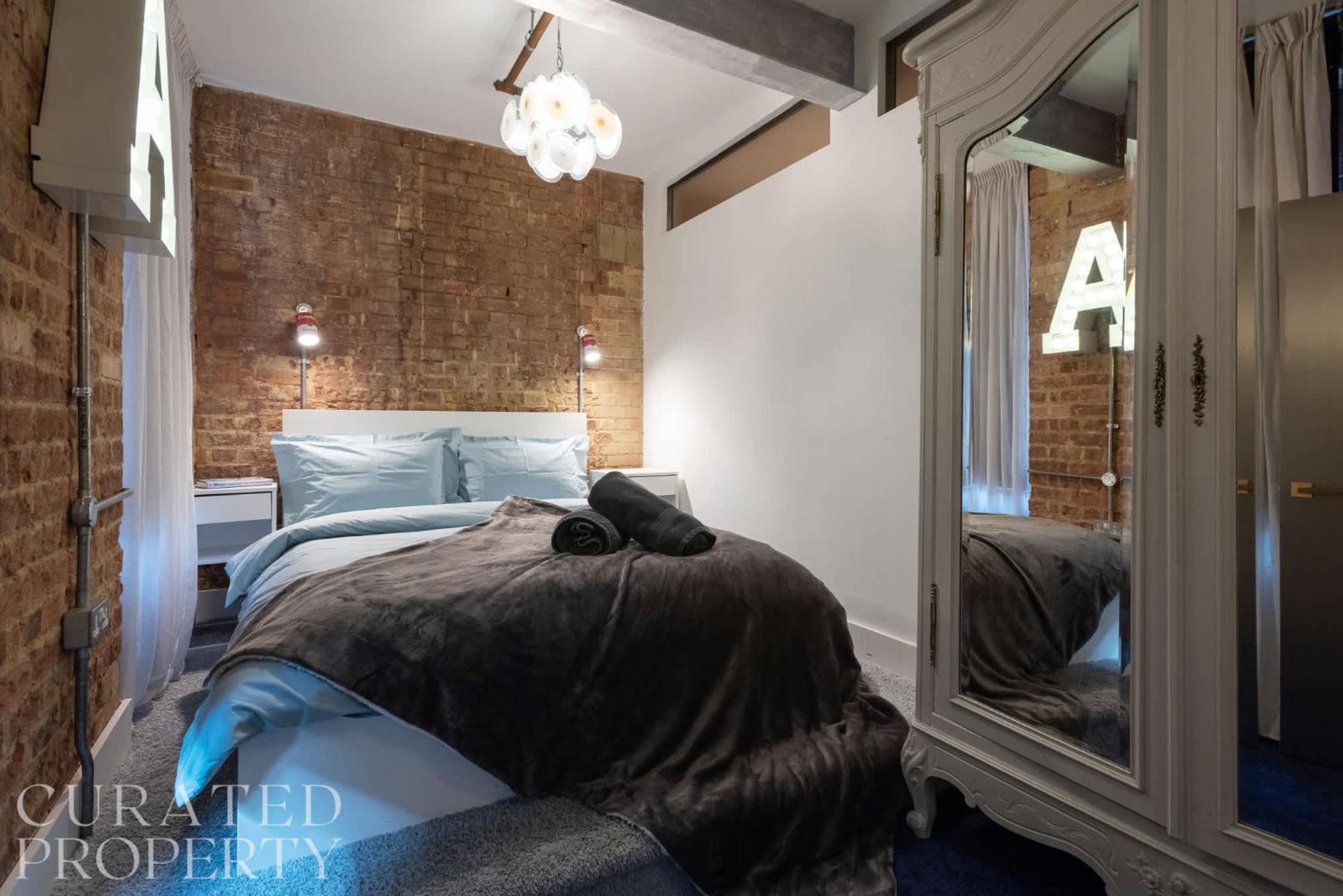 Amazingly Luxurious Loft Apartment, Soho - 3 Bedrooms, 2 Bath & Office Appartamento